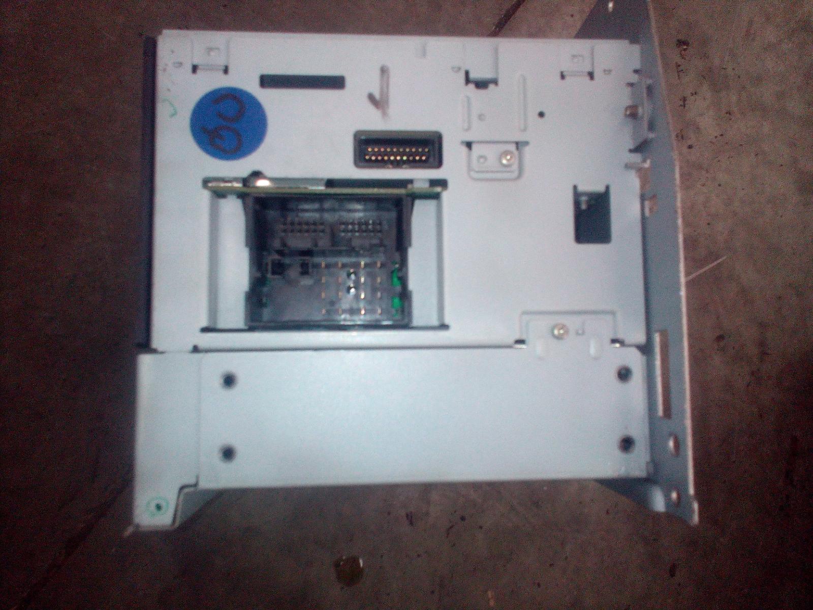 View Auto part Radio/Cd/Dvd/Sat/Tv Holden Commodore 2010