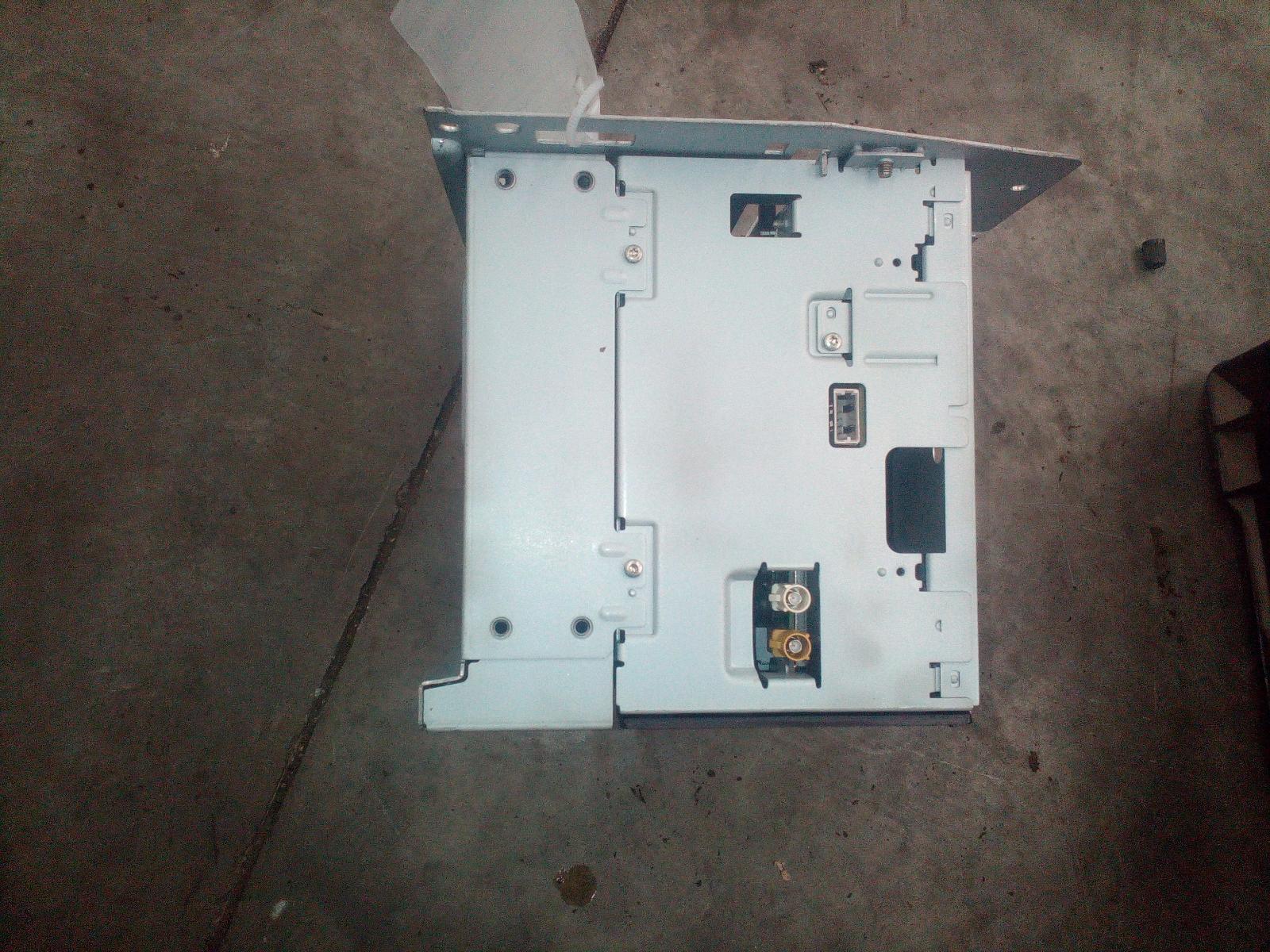 View Auto part Radio/Cd/Dvd/Sat/Tv Holden Commodore 2010