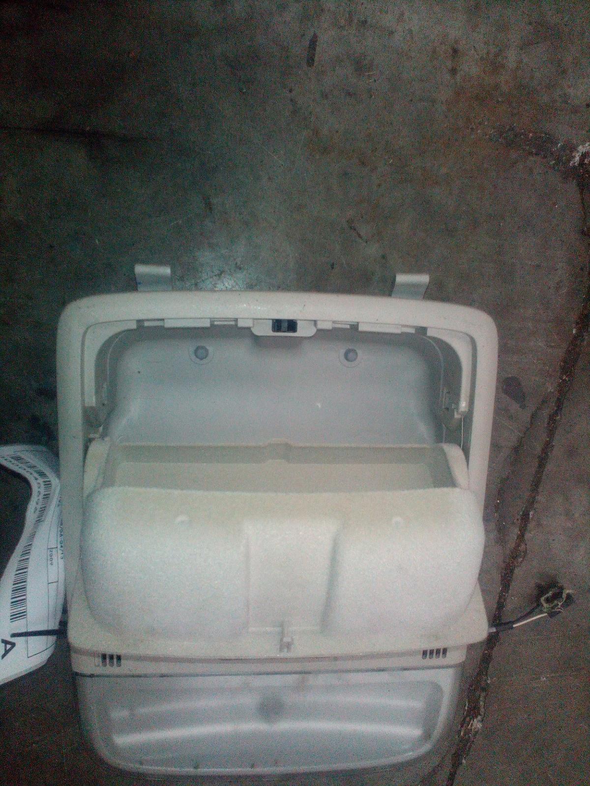View Auto part Courtesy Light Holden Commodore 2009