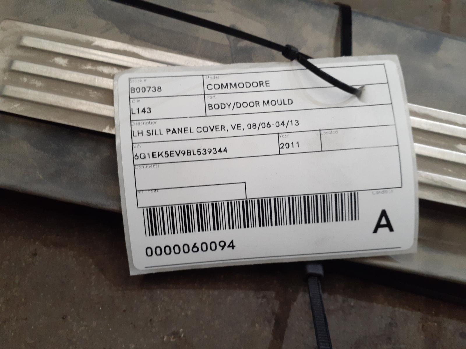 View Auto part Body/Door Mould Holden Commodore 2011