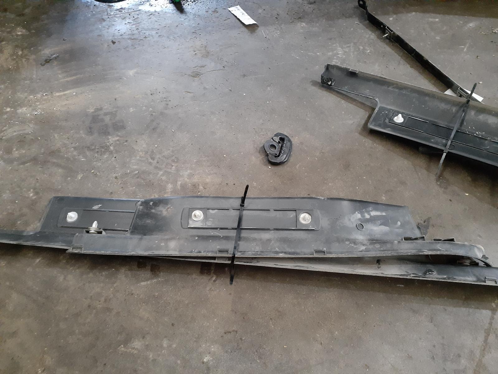 View Auto part Body/Door Mould Holden Commodore 2011