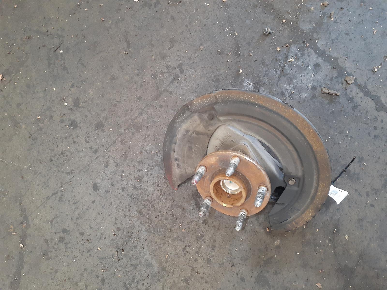 View Auto part Right Front Hub Assembly Holden Commodore 2009