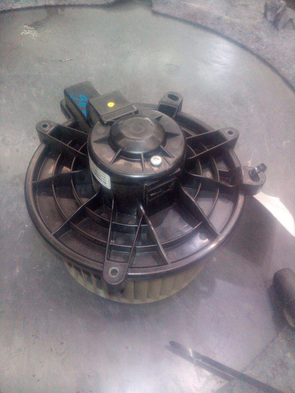 View Auto part Heater Fan Motor Holden Commodore 2009