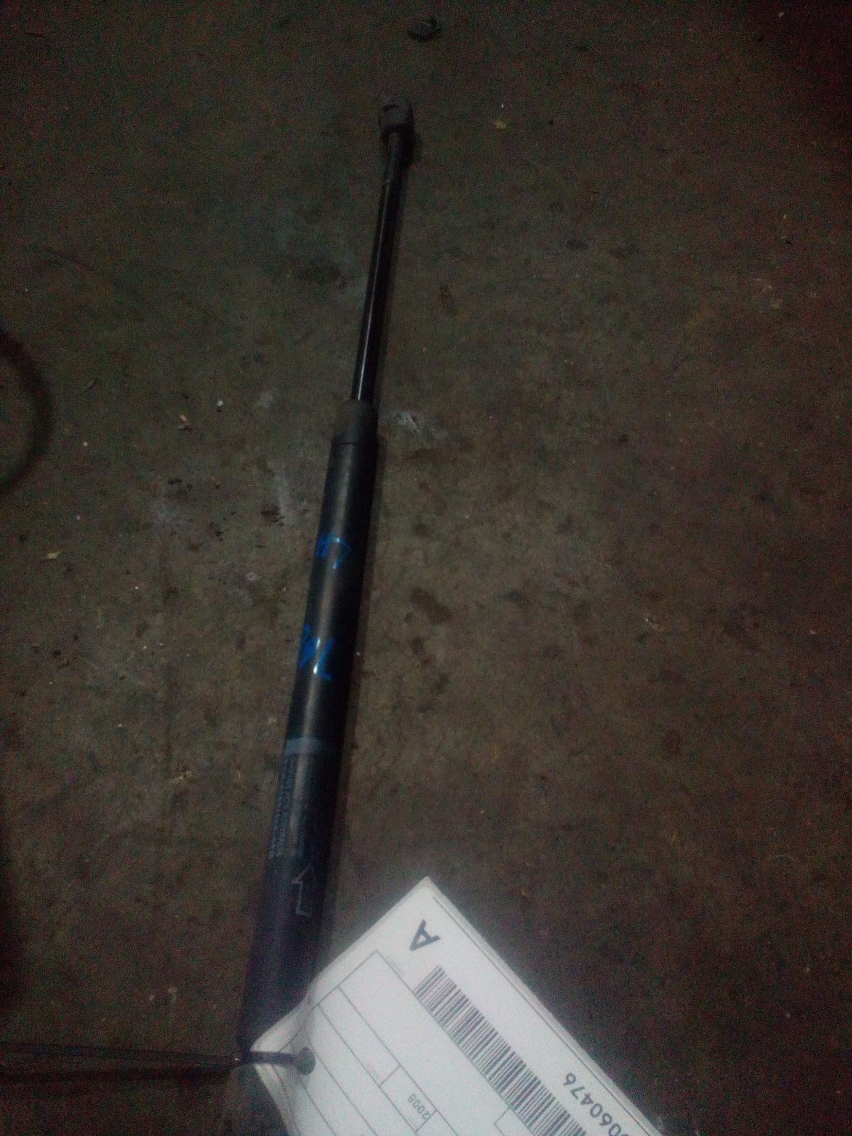 View Auto part Bonnet Hinge/Strut Holden Commodore 2008