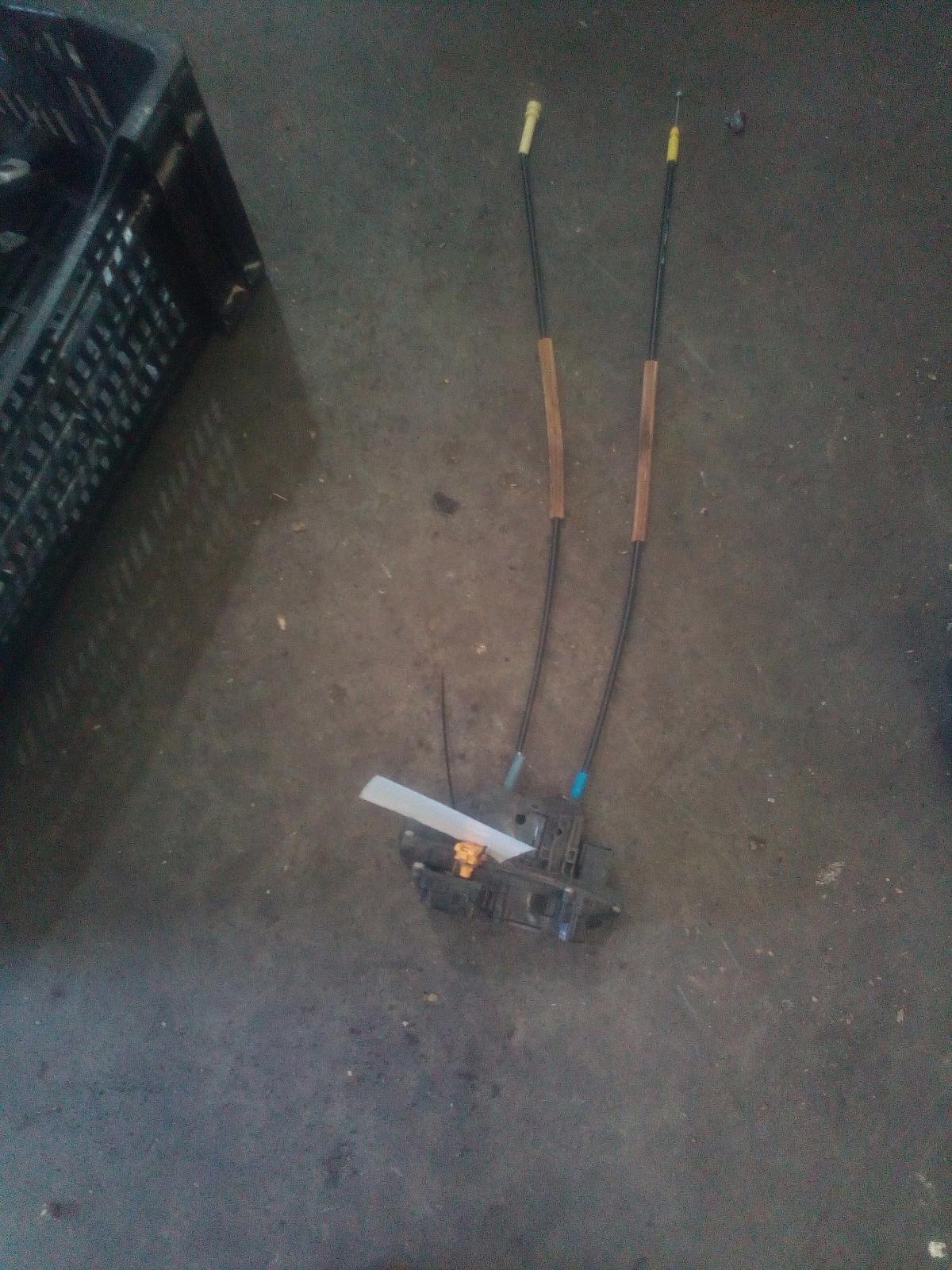 View Auto part Door/Boot/Gate Lock Holden Commodore 2008