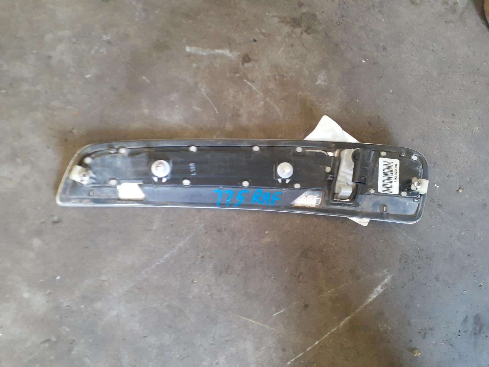 View Auto part Right Indicator/Fog/Side Holden Commodore 2017