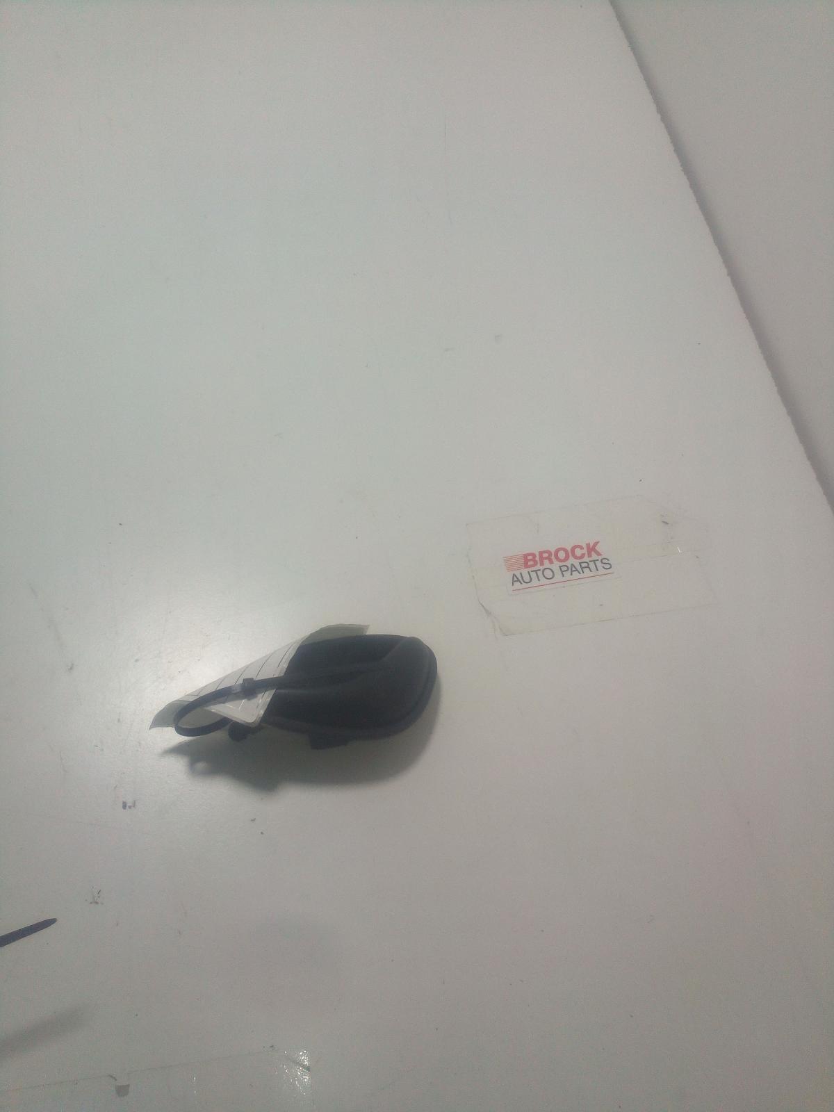 View Auto part Door Handle Holden Commodore 2004