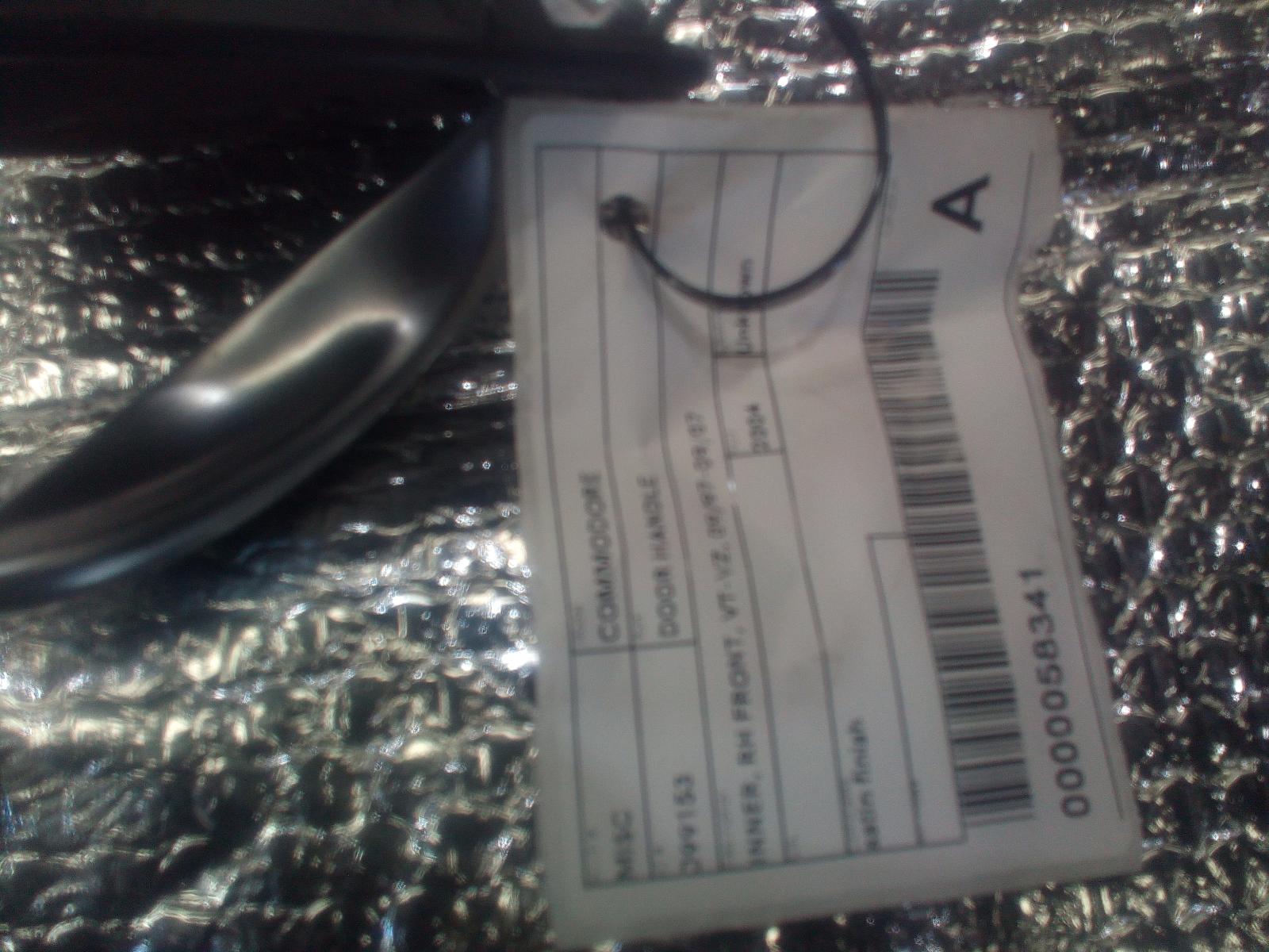 View Auto part Door Handle Holden Commodore 2004