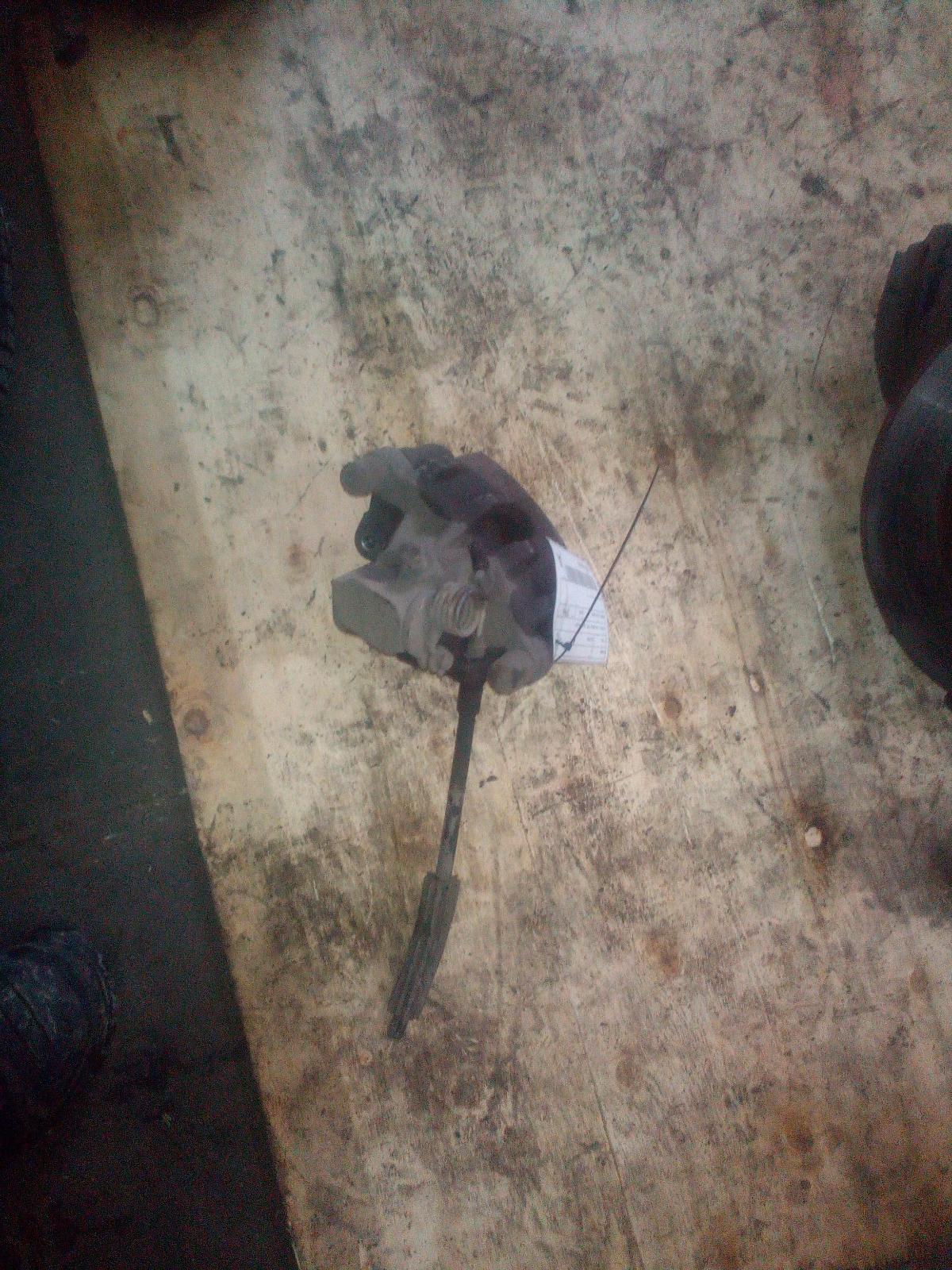 View Auto part Caliper Mazda 3 2004