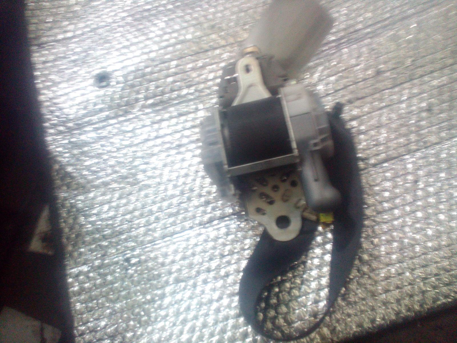 2005 Toyota Corolla Seatbelt/Stalk View Auto part Seatbelt/Stalk Toyota Corolla 2005