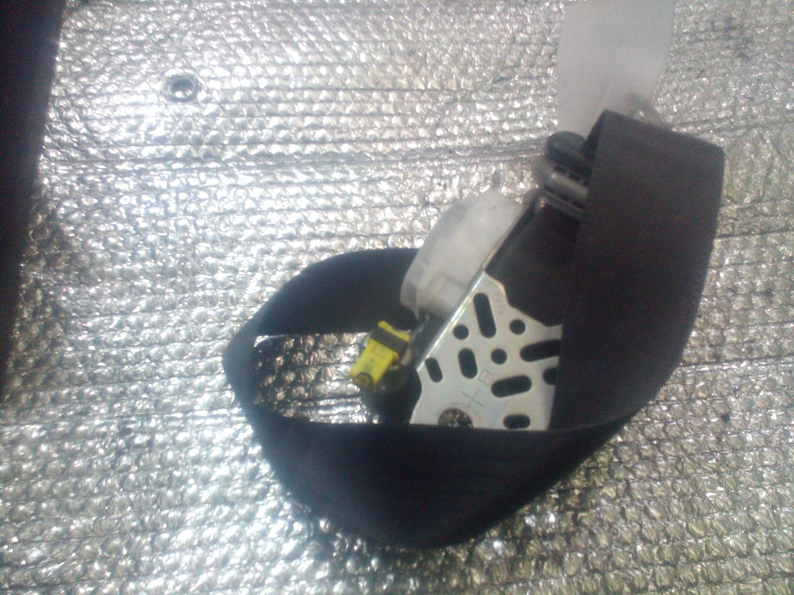 2005 Toyota Corolla Seatbelt/Stalk View Auto part Seatbelt/Stalk Toyota Corolla 2005