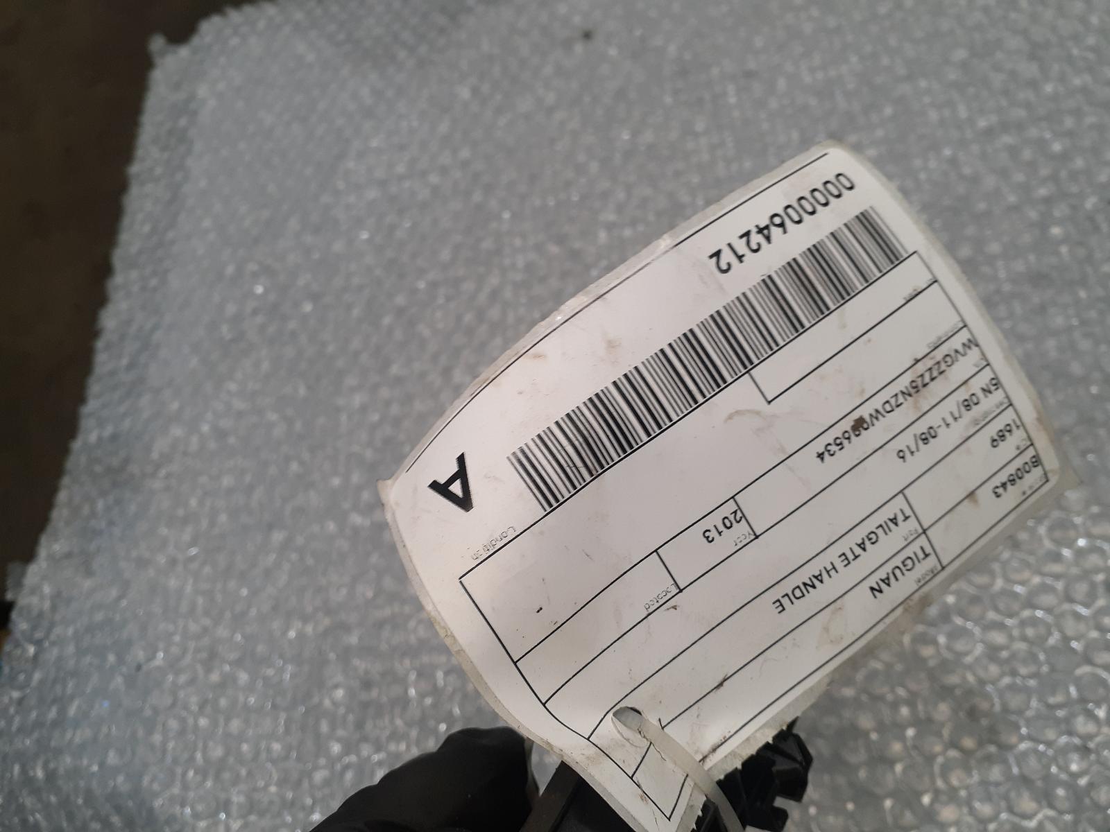 View Auto part Tailgate Handle Volkswagen Tiguan 2012