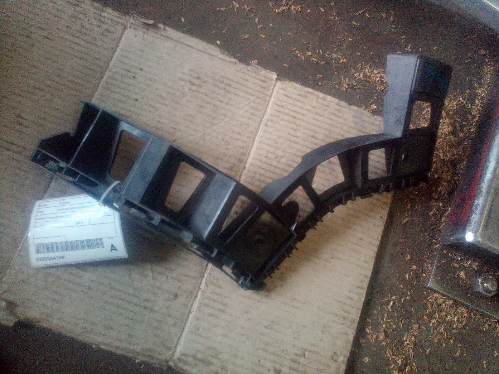 View Auto part R/Bar Bracket/Reinfo Volkswagen Tiguan 2012