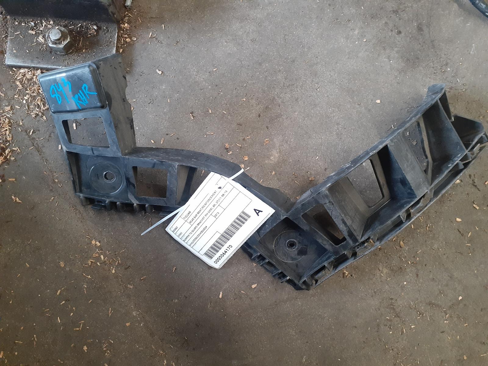 View Auto part R/Bar Bracket/Reinfo Volkswagen Tiguan 2012